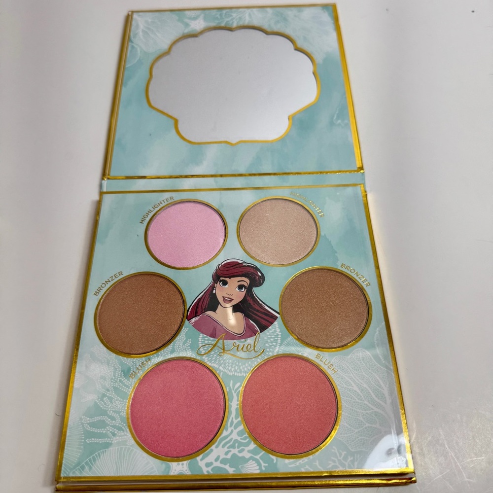 NWT. Taste Beauty Disney Princess Ariel Complexion Palette blush, bronzer